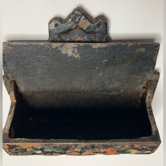 Antique Cast Iron Matchstick Holder w/ Lid Vintage Wall Mount FREE MATCHES - Picture 4 of 12